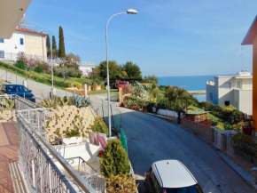 N248 - Numana, trilocale con terrazzo vista mare